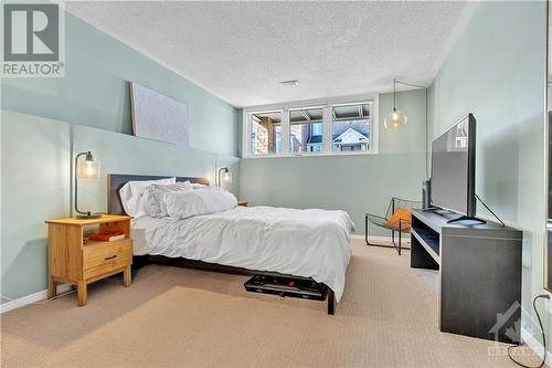 1637 Locksley Lane, Ottawa, ON - Indoor Photo Showing Bedroom