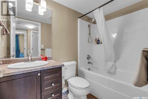 5104 110 Willis Crescent, Saskatoon, SK - Indoor Photo Showing Bathroom