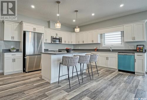 404 925 Centennial Boulevard, Warman, SK - Indoor Photo Showing Kitchen With Upgraded Kitchen