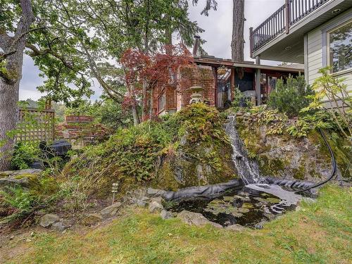 19 Highbank Rd, View Royal, BC 