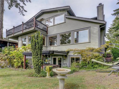 19 Highbank Rd, View Royal, BC 