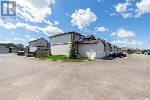 30 202 Mckague Crescent, Saskatoon, SK - Outdoor