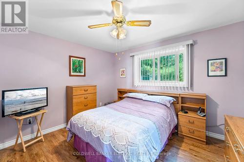 129 Victoria Drive, Kawartha Lakes, ON - Indoor Photo Showing Bedroom