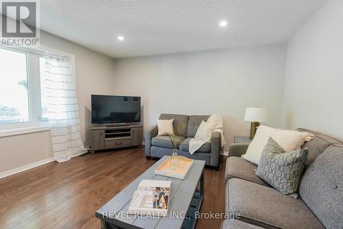 661 Severn Road, Peterborough, ON - Indoor Photo Showing Living Room