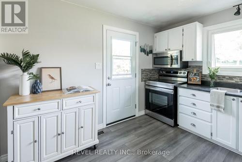 661 Severn Road, Peterborough, ON - Indoor Photo Showing Kitchen