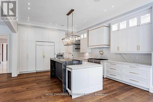 20 Berkindale Drive, Toronto, ON - Indoor Photo Showing Kitchen With Upgraded Kitchen