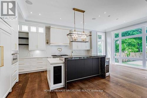 20 Berkindale Drive, Toronto, ON - Indoor Photo Showing Kitchen With Upgraded Kitchen
