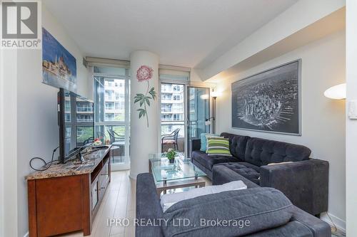 520 - 10 Capreol Court, Toronto, ON - Indoor Photo Showing Living Room