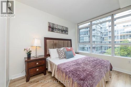 520 - 10 Capreol Court, Toronto, ON - Indoor Photo Showing Bedroom