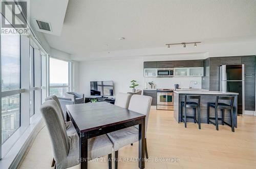 4916 - 386 Yonge Street, Toronto, ON - Indoor Photo Showing Dining Room