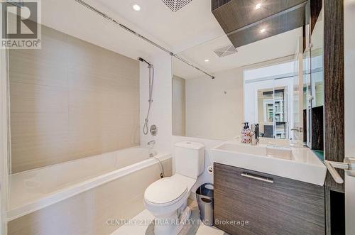 4916 - 386 Yonge Street, Toronto, ON - Indoor Photo Showing Bathroom