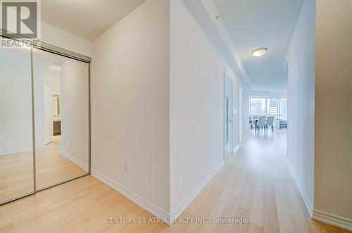 4916 - 386 Yonge Street, Toronto, ON - Indoor Photo Showing Other Room