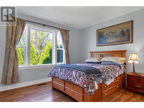 2601 27 Street, Vernon, BC - Indoor Photo Showing Bedroom