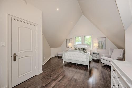 249 Lakeside Avenue, Burlington, ON - Indoor Photo Showing Bedroom