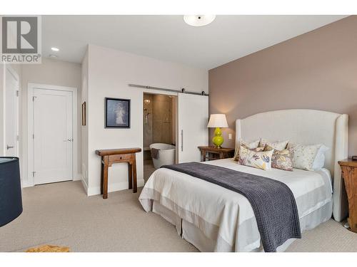 472 Sparrow Hawk Court, Kelowna, BC - Indoor Photo Showing Bedroom