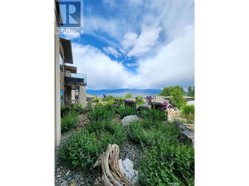 472 Sparrow Hawk Court, Kelowna, BC - Outdoor With Body Of Water With View