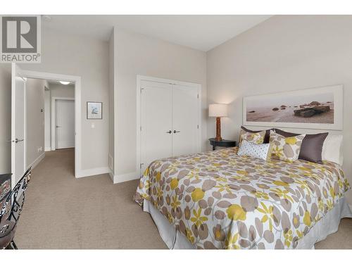 472 Sparrow Hawk Court, Kelowna, BC - Indoor Photo Showing Bedroom