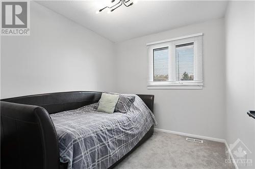 2219 Stonehenge Crescent, Ottawa, ON - Indoor Photo Showing Bedroom