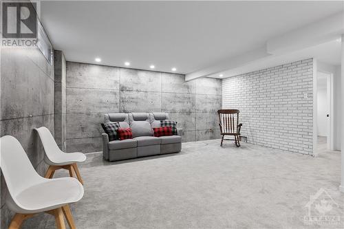 2219 Stonehenge Crescent, Ottawa, ON - Indoor Photo Showing Other Room