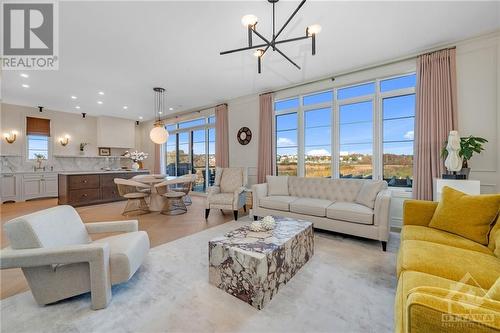 620 Winterset Road, Ottawa, ON - Indoor Photo Showing Living Room