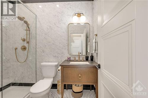 Ensuite bath for main bedroom. - 620 Winterset Road, Ottawa, ON - Indoor Photo Showing Bathroom