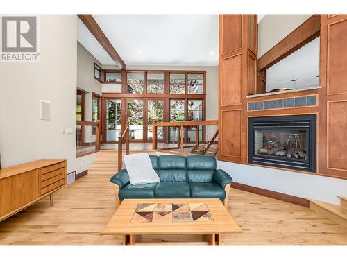 100 Kestrel Place Unit# 12, Vernon, BC - Indoor Photo Showing Living Room With Fireplace