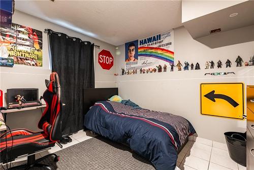 2793 Mercury Avenue, Niagara Falls, ON - Indoor Photo Showing Bedroom