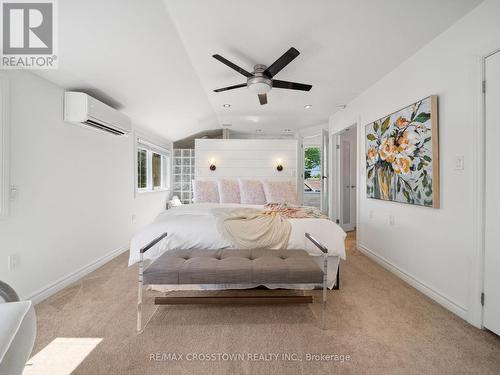 201 Cedar Island Road, Orillia, ON - Indoor Photo Showing Bedroom