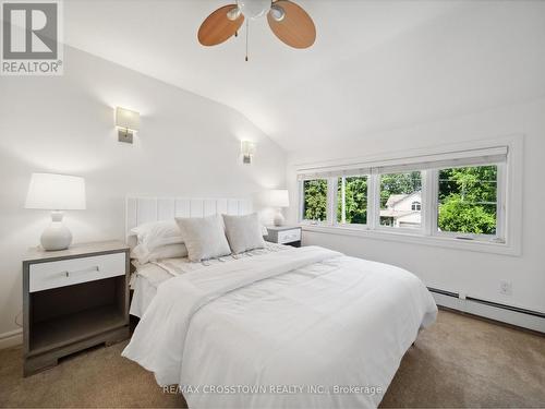 201 Cedar Island Road, Orillia, ON - Indoor Photo Showing Bedroom