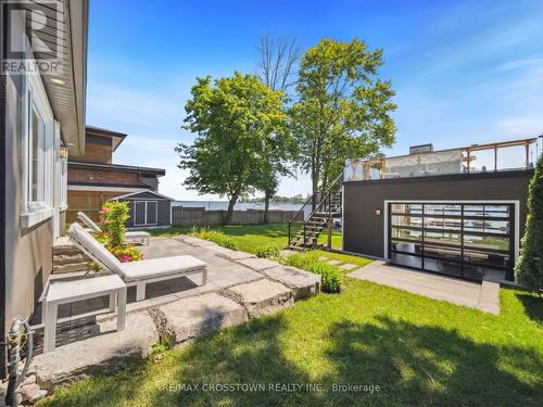 201 Cedar Island Road, Orillia, ON - Outdoor