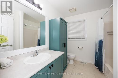 50 Dunnett Drive, Barrie, ON - Indoor Photo Showing Bathroom