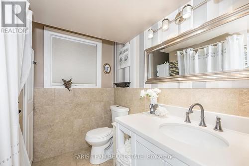 50 Dunnett Drive, Barrie, ON - Indoor Photo Showing Bathroom