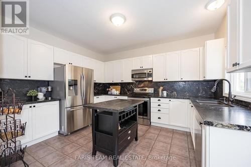 50 Dunnett Drive, Barrie, ON - Indoor Photo Showing Kitchen