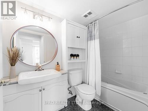 707 - 30 Hayden Street, Toronto, ON - Indoor Photo Showing Bathroom
