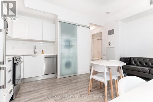 3709 - 42 Charles Street, Toronto, ON - Indoor Photo Showing Kitchen