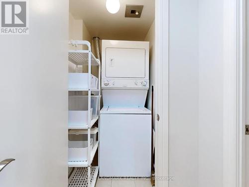 712 - 16 Harrison Garden Boulevard, Toronto, ON - Indoor Photo Showing Laundry Room