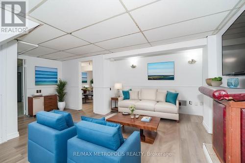 59 Grassington Crescent, Toronto, ON - Indoor Photo Showing Living Room