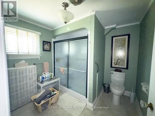 76 Forest Avenue, Port Colborne, ON - Indoor Photo Showing Bathroom