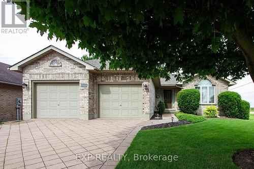 262 Kettle Creek Drive, Central Elgin (Belmont), ON - Outdoor With Facade