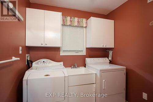 262 Kettle Creek Drive, Central Elgin (Belmont), ON - Indoor Photo Showing Laundry Room