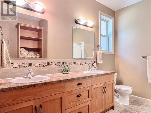 360 Mule Deer Drive, Osoyoos, BC - Indoor Photo Showing Bathroom