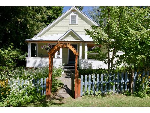 262 2Nd Avenue, Nelson, BC - Outdoor