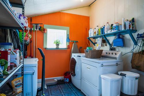 262 2Nd Avenue, Nelson, BC - Indoor Photo Showing Laundry Room