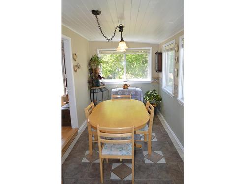 5390 Almond Gardens Road, Grand Forks, BC - Indoor Photo Showing Dining Room