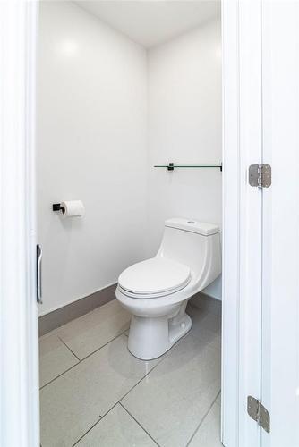 134 Gibson Avenue, Hamilton, ON - Indoor Photo Showing Bathroom