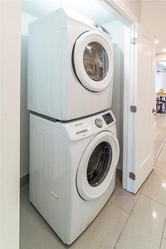 134 Gibson Avenue, Hamilton, ON - Indoor Photo Showing Laundry Room