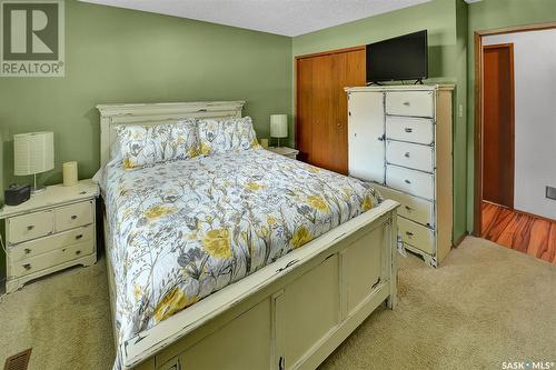 3658 Fairlight Drive, Saskatoon, SK - Indoor Photo Showing Bedroom