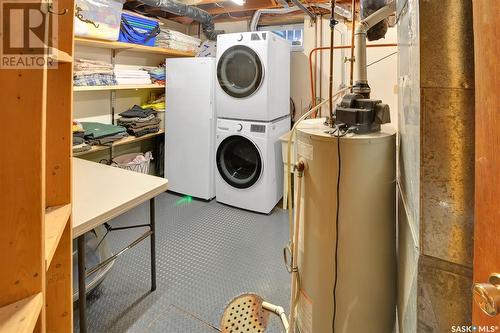 3658 Fairlight Drive, Saskatoon, SK - Indoor Photo Showing Laundry Room