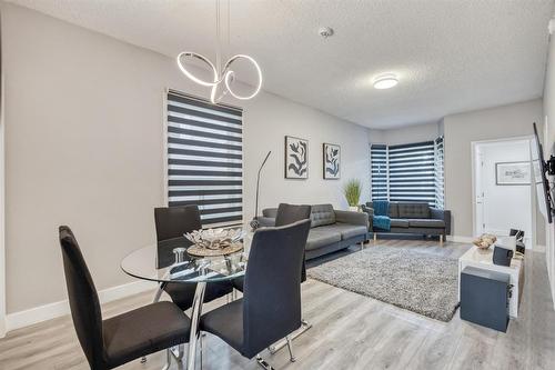 178 Kingsbury Avenue, Winnipeg, MB - Indoor Photo Showing Dining Room