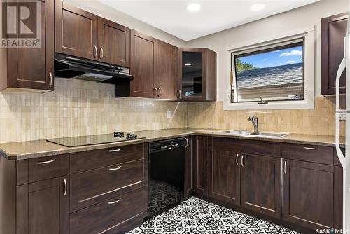 823 Shannon Road, Regina, SK - Indoor Photo Showing Kitchen With Double Sink